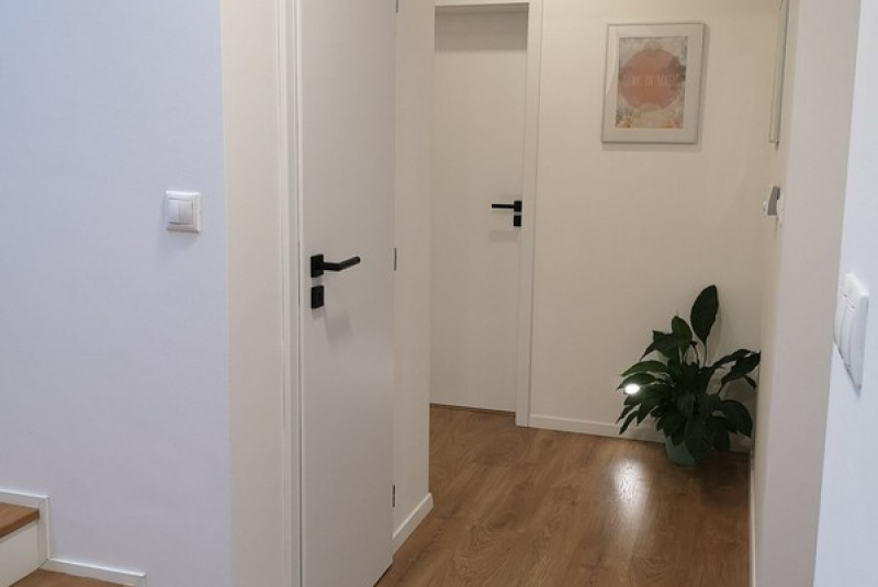 Dodanie a montáž dverí v Smoleniciach 