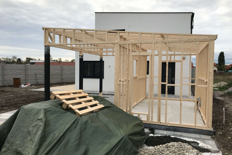 Stavby / Reno 5,4 x 3 + 5,4 x 2,8 terasa  - foto